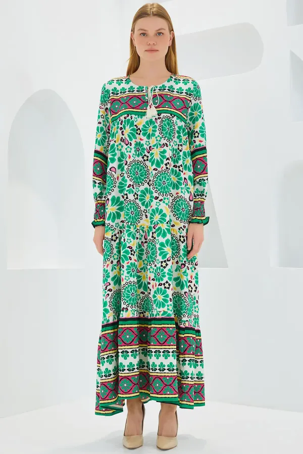 Kadın Yeşil Kırmızı Desenli Uzun Viskon Elbise 1947