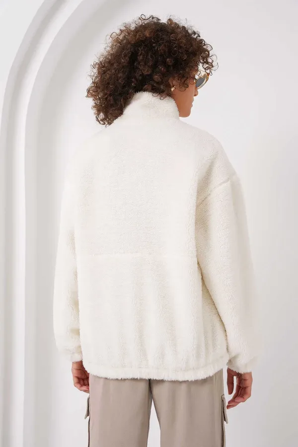 Kadın Ekru Krem Baskılı Fermuarlı Suni Yünlü Astarlı Peluş Ceket HZL25W-BD151941