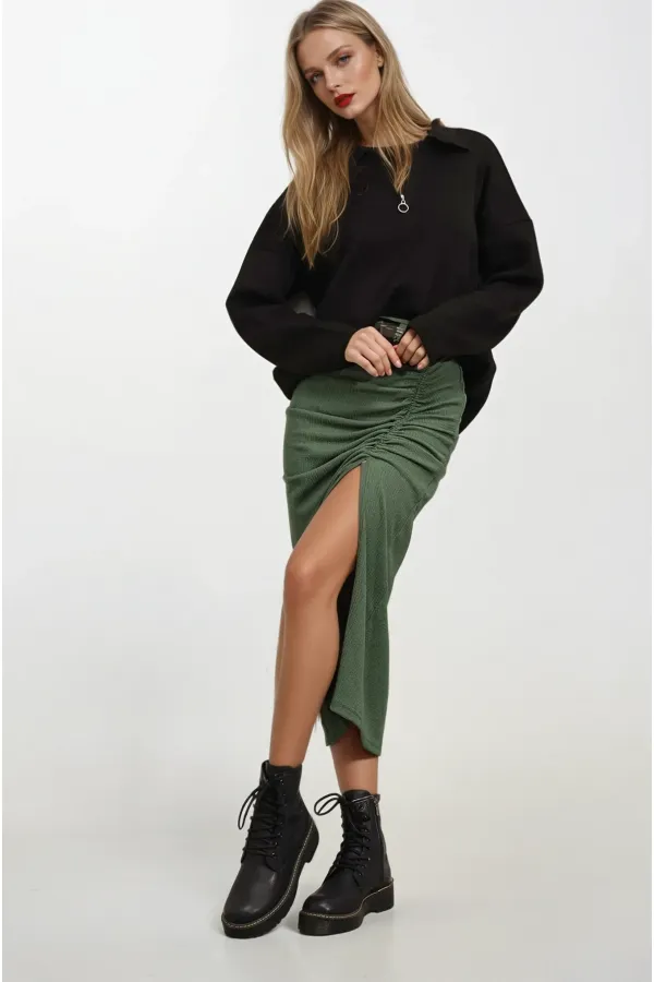 Kadın Zümrüt Yeşili Beli Lastikli Yırtmaçlı Uzun Etek HZL22S-BD118801