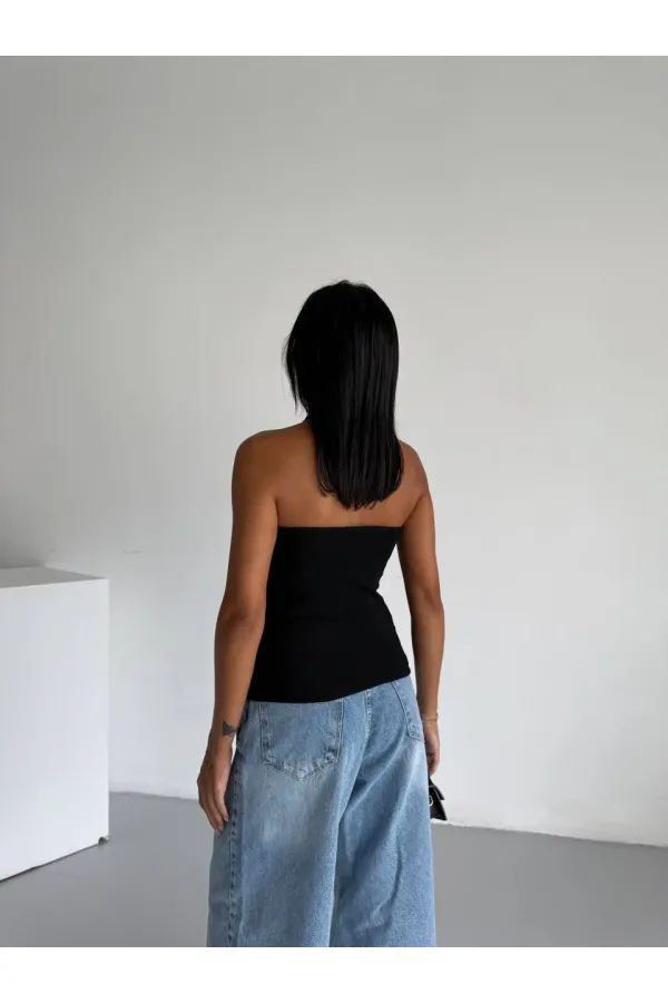 Kadın Siyah Ottoman Kumaş Halter Yaka Toka Detay Bluz HZL26W-BD123321