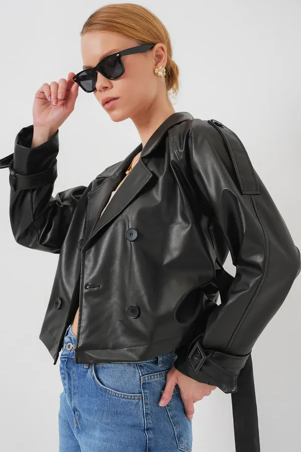 Veste en similicuir noir avec ceinture 0698