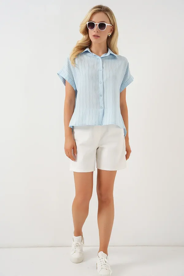 Chemise rayée à manches courtes pour femme 20327 - Bleue