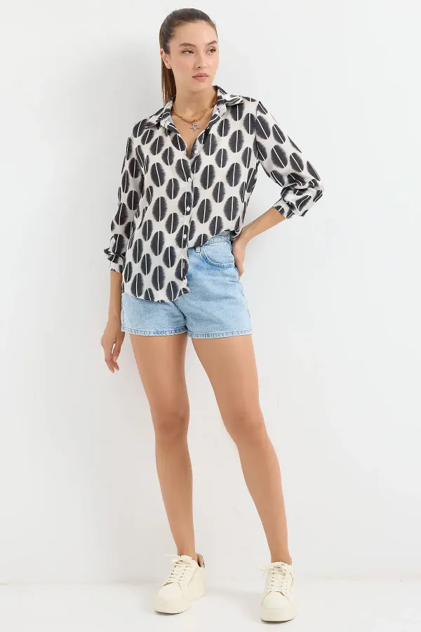 Chemise en satin légèrement drapée 3964 - Noir