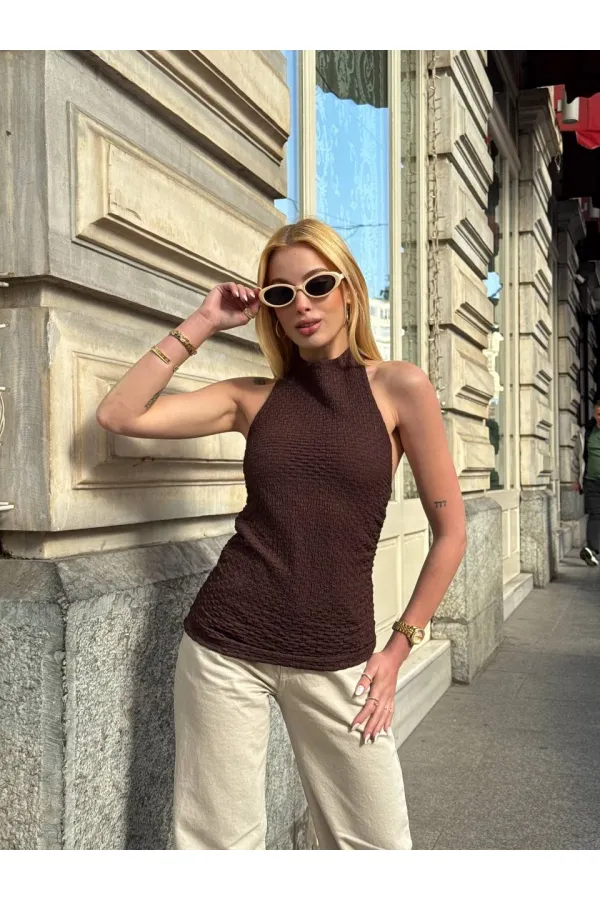 Kadın Kahverengi Boyundan Bağlamalı Gofre Kumaş Bluz HZL25S-ZK13631