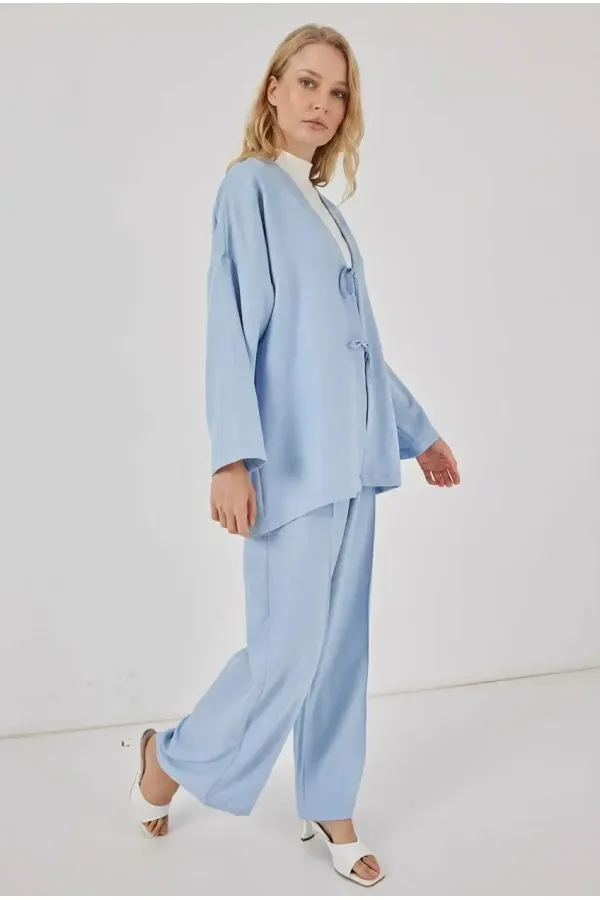 Kadın Açık Mavi Keten Bağlama Detaylı Kimono Pantolon İkili Takım HZL26S-BD167271