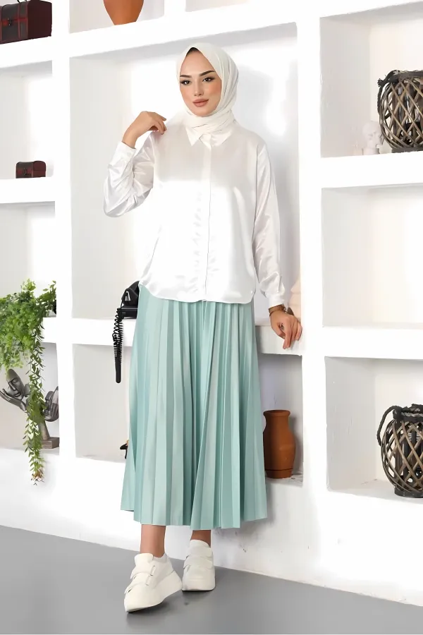 Kadın Beyaz Tesettür Küçük ve Büyük Bedenler Hafif Dökümlü Saten Yüzeyli Gömlek HZL25W-BD139641