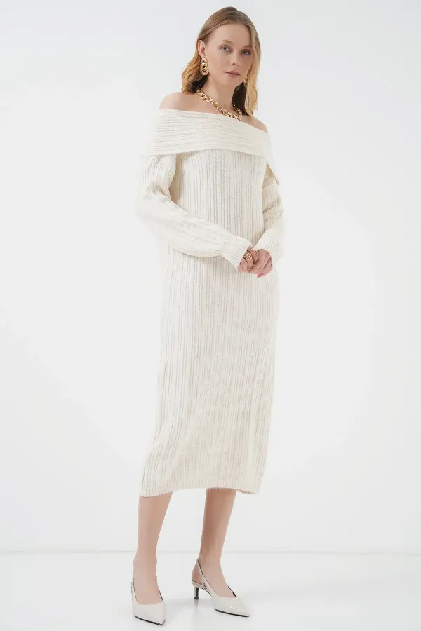 Robe oversize en maille à col Madonna 15920 - Écru