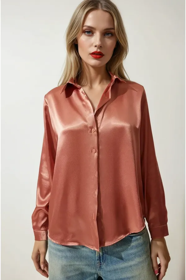 Kadın Tarçın Hafif Dökümlü Saten Yüzeyli Gömlek HZL22W-BD139641
