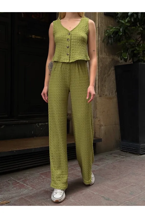 Kadın Fıstık Yeşil Beli Lastilkli Gofre Kumaş Pantolon HZL24S-ZK13261