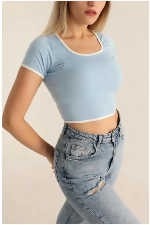 Kadın Buz Mavi Beyaz Biyeli Kısa Kol Likralı SendyCrop Bluz HZL24S-SND190901