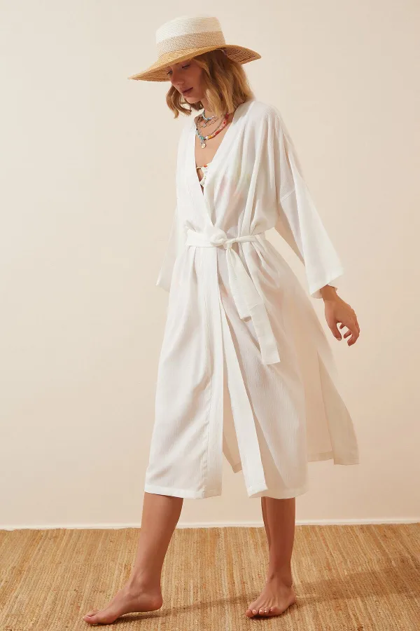 Kadın Beyaz Kuşaklı Yırtmaçlı Uzun Kimono HZL22S-BD158351