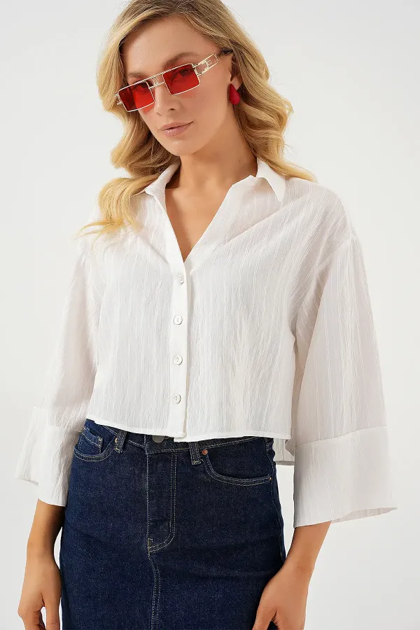 Chemise courte rayée oversize pour femme 20326 - Blanche