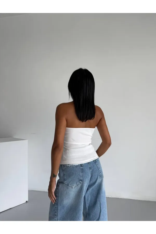 Kadın Beyaz Ottoman Kumaş Halter Yaka Toka Detay Bluz HZL26W-BD123321