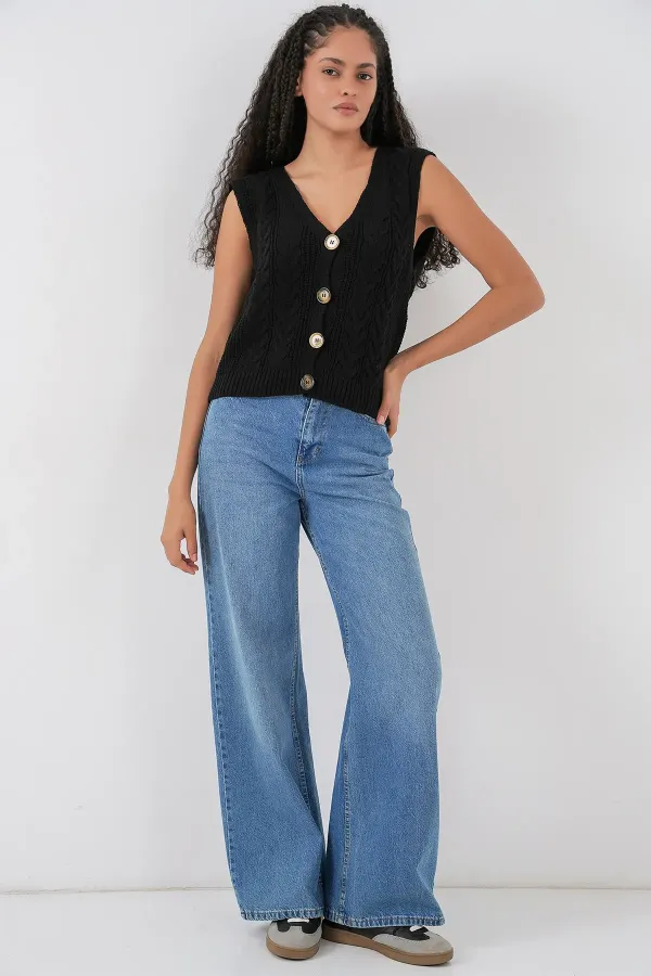 Gilet court boutonné en maille - Noir 15882