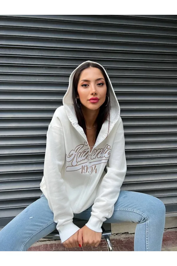 Kadın Beyaz Baskılı Kapüşonlu Fermuarlı Oversize Sweatshirt HZL24W-ZK12741