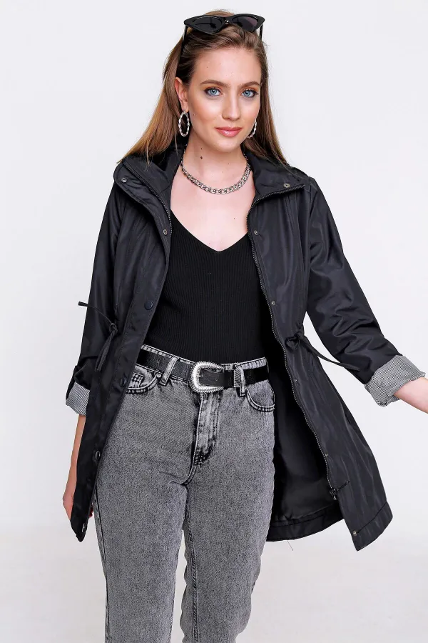 Trench-coat noir doublé pour femme avec cordon de serrage et poches détaillées à la taille HZL22W-BD156691
