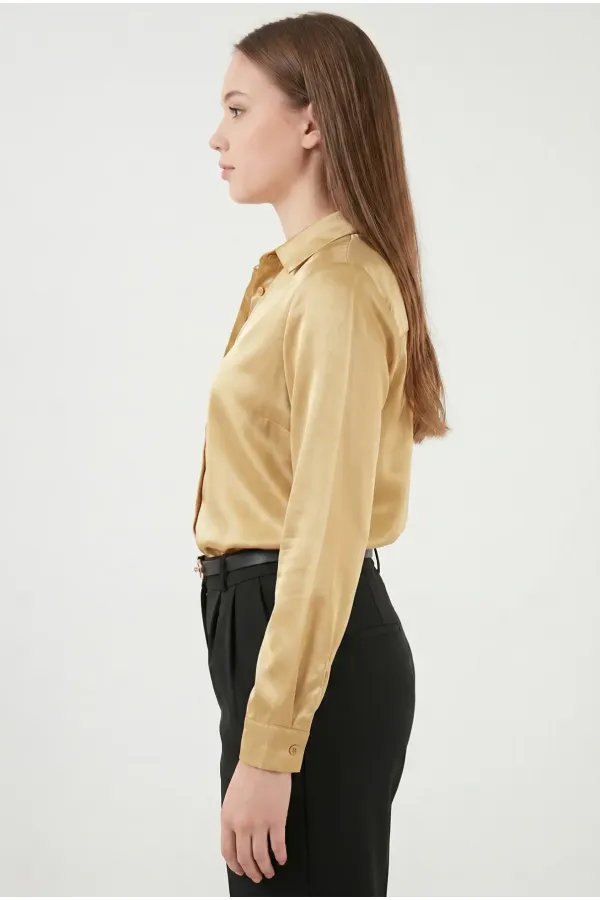 Kadın Gold Hafif Dökümlü Saten Yüzeyli Gömlek HZL22W-BD139641