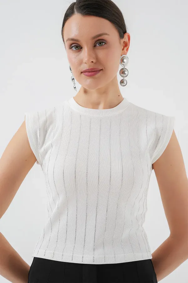 Kadın Sıfır Kol Taşlı Bluz 931 - Beyaz