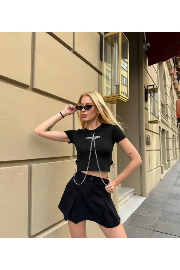Kadın Siyah ROCKMORE Baskılı Zincir Aksesuarlı Crop T-Şihrt HZL24S-DSB120281