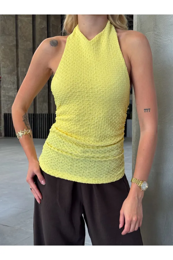 Kadın Sarı Boyundan Bağlamalı Gofre Kumaş Bluz HZL25S-ZK13631