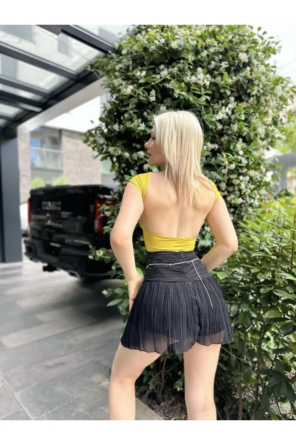 Kadın Fıstık Yeşili Sırt Dekolteli Kısa Kollu Bluz HZL24S-ZK10831