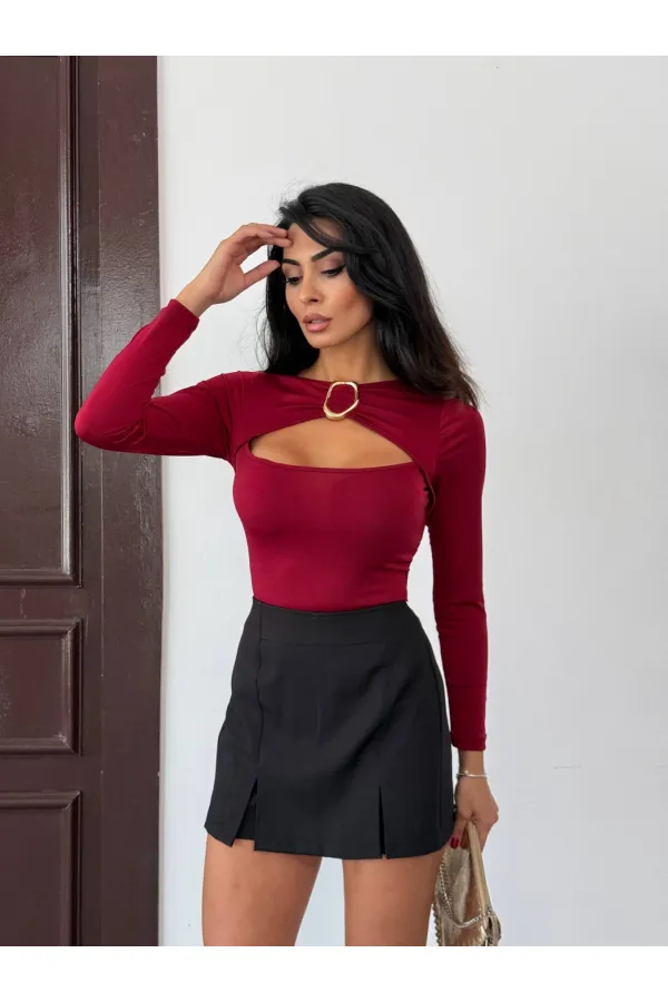 Kadın Bordo Göğüs Dekolteli Metal Detaylı Uzun Kollu Bluz HZL25W-FRY123501