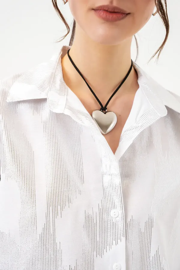 Chemise blanche pour femme avec motif argenté 20253