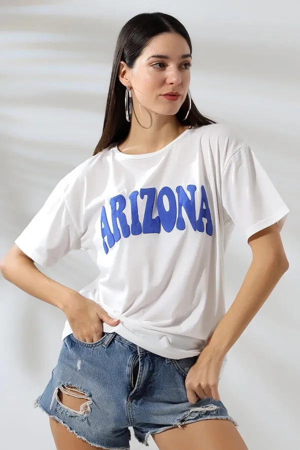 Kadın Beyaz Mavi Arizona Baskılı Bisiklet Yaka T-Shirt HZL24S-DSB120261