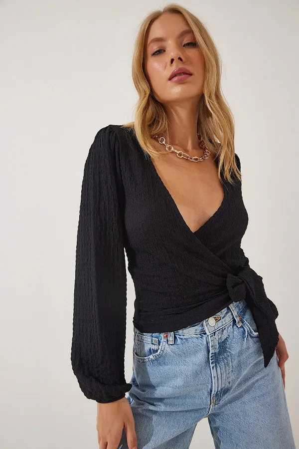 Kadın Siyah Dokulu Anvelop Yaka Kuşaklı Trend Rahat Örme Bluz HZL23W-BD104411