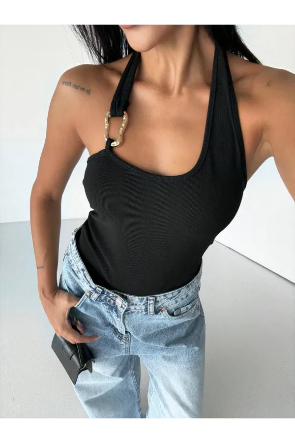 Kadın Siyah Ottoman Kumaş Halter Yaka Toka Detay Bluz HZL26W-BD123321