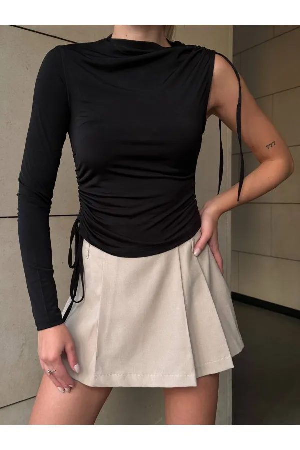 Kadın Siyah Tek Kol Yanları Büzgülü Sandy Kumaş Bluz HZL25W-ZK11501