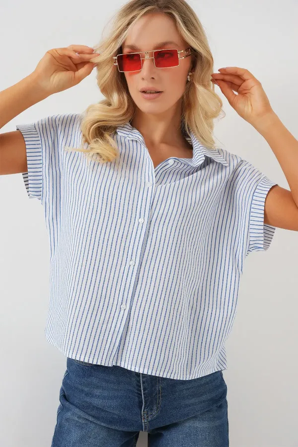 Chemise rayée à manches courtes pour femme 20324 - Bleue