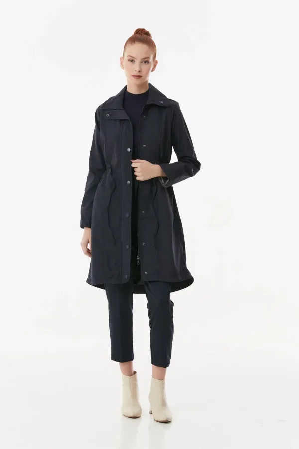 Trench-coat long bleu marine pour femme, doublé et froncé, avec poches et détails à la taille, HZL23W-BD158081