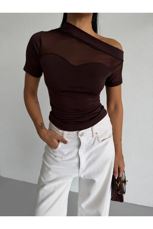 Kadın Kahverengi Tek Omuz Transparan Tül Detaylı Şık Sandy Bluz HZL26S-FRY123871