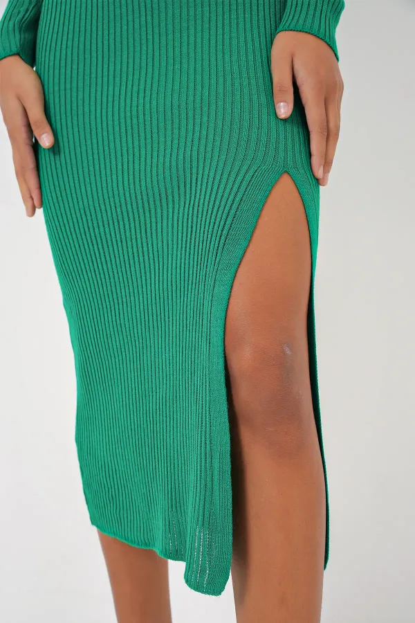 Robe fendue en maille verte 15828