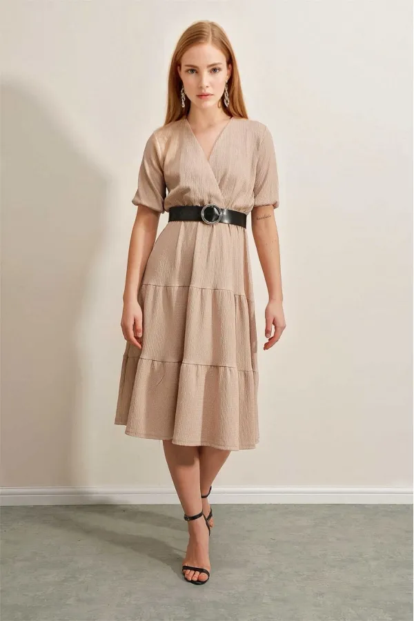 Kadın Bej  V Yaka Beli Lastikli Siyah Kemerli Örme Elbise HZL23S-BD123771