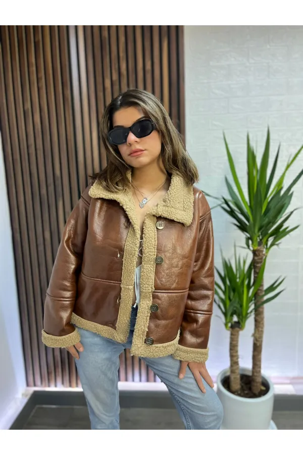 Kadın Kahverengi İçi Suni Kürklü Önden Düğmeli Suni Deri Mont HZL23W-BRC129311