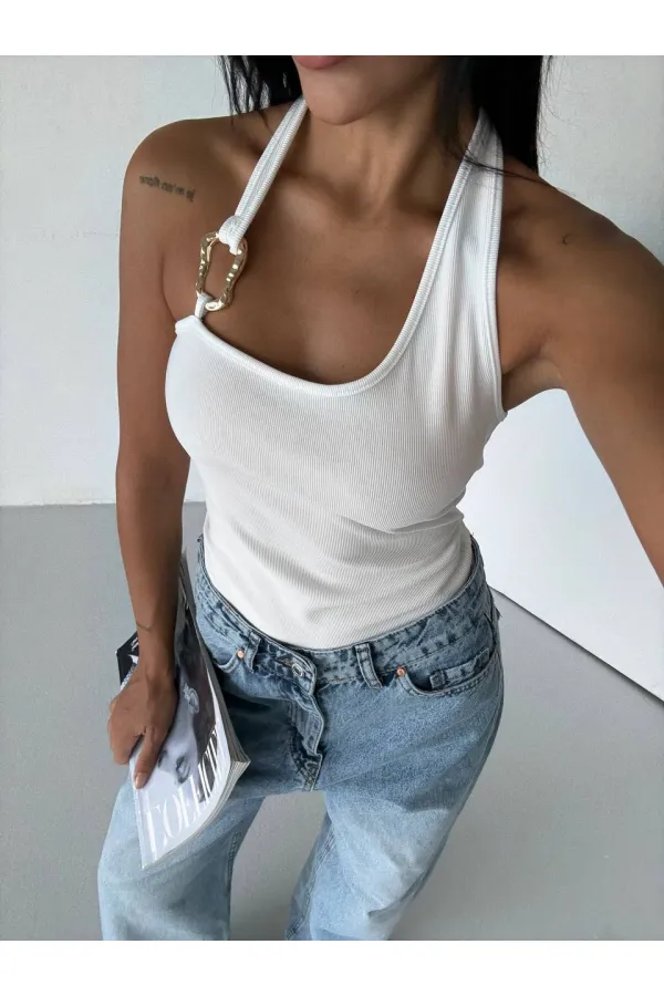 Kadın Beyaz Ottoman Kumaş Halter Yaka Toka Detay Bluz HZL26W-BD123321