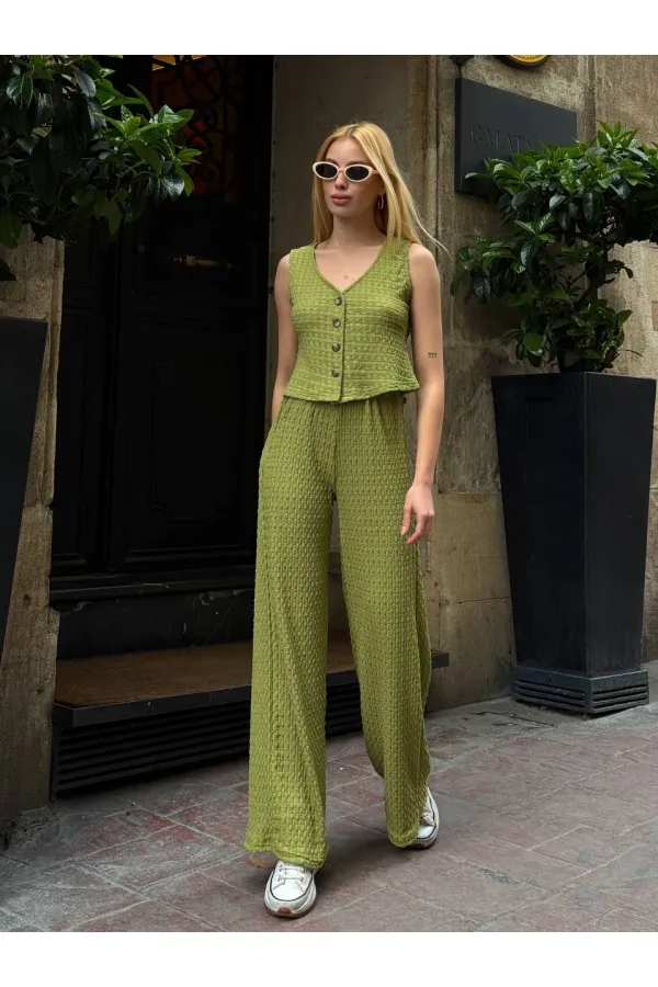 Kadın Fıstık Yeşil Beli Lastilkli Gofre Kumaş Pantolon HZL24S-ZK13261
