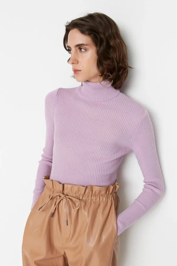 Pull col roulé côtelé lilas pour femme HZL22W-BD1445001