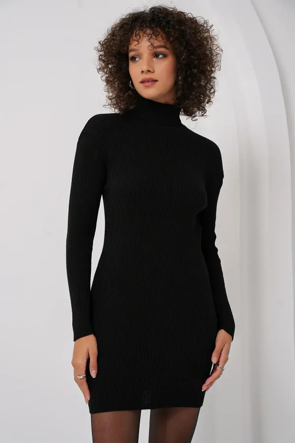 Robe en maille à col pêcheur 15797 - Noire