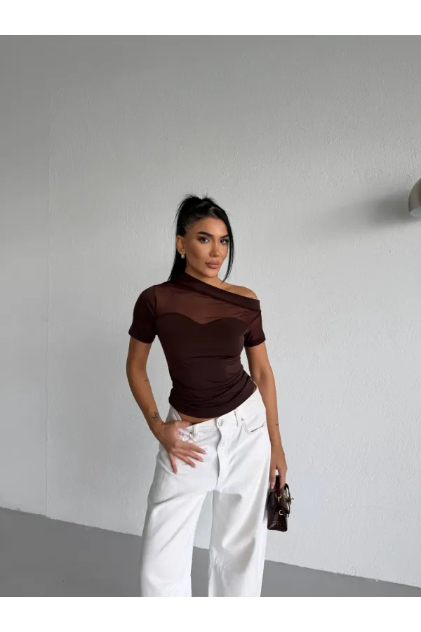 Kadın Kahverengi Tek Omuz Transparan Tül Detaylı Şık Sandy Bluz HZL26S-FRY123871