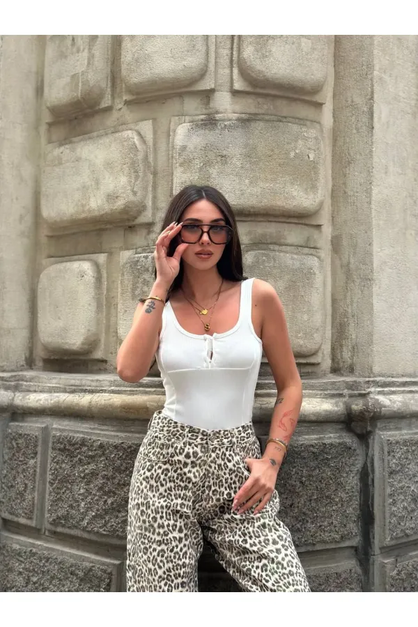 Kadın Beyaz Önü Çıt Çıt Kapamalı Crop HZL25S-ZK11671