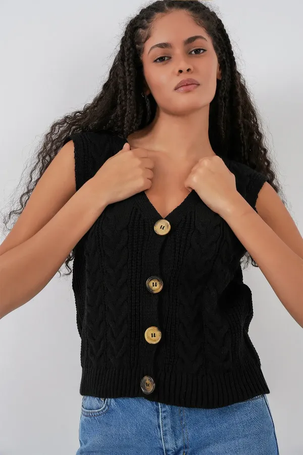 Gilet court boutonné en maille - Noir 15882