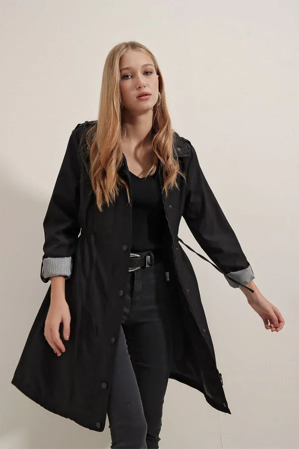 Women's Black Pocket Detailed Waist Pleated Lined Long Trench Coat HZL23W-BD158081