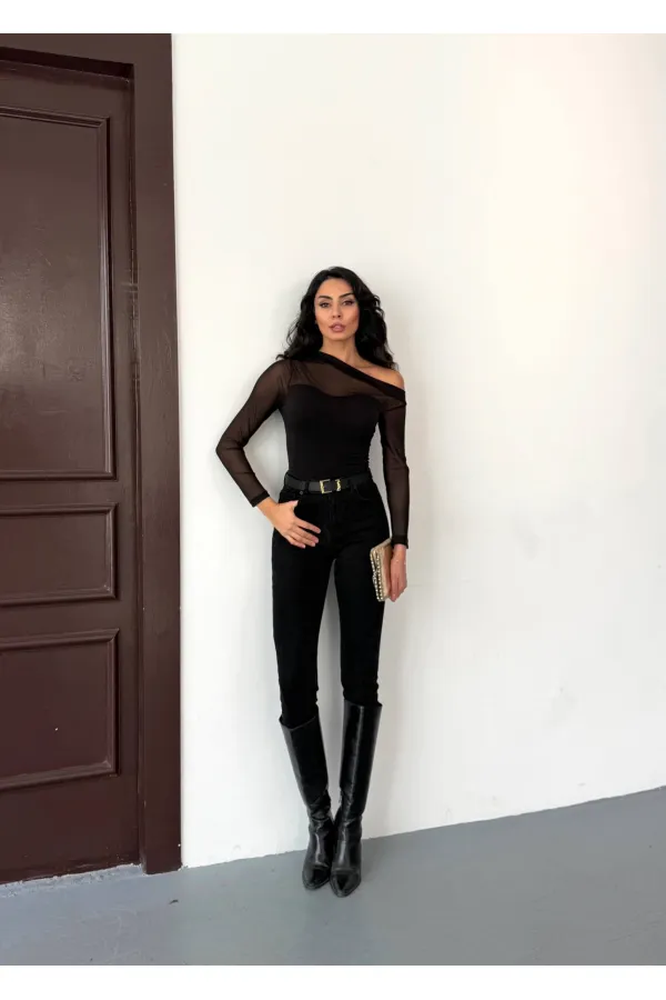 Kadın Siyah Tül Garnili Uzun Kol Şık Rahat Bluz HZL25W-FRY123541