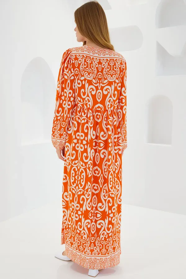 Robe longue en viscose à motifs orange et blanc cassé pour femme, 1947