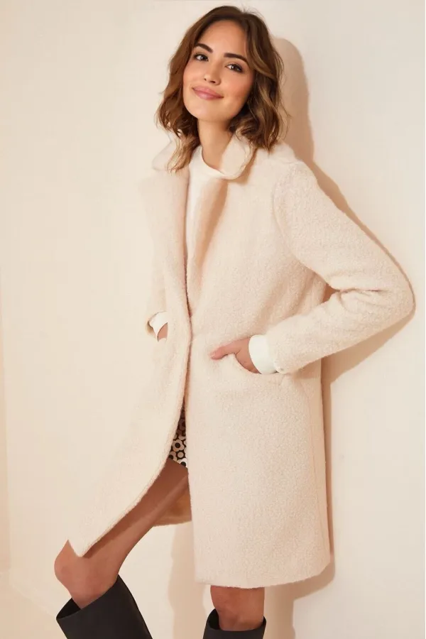Manteau en cachemire bouclé doublé crème pour femme, à un bouton et double poche HZL22W-BD190821