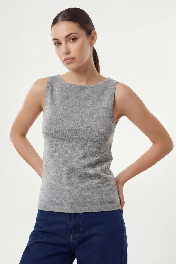 Débardeur tricoté sans manches pour femme 15935 - Gris