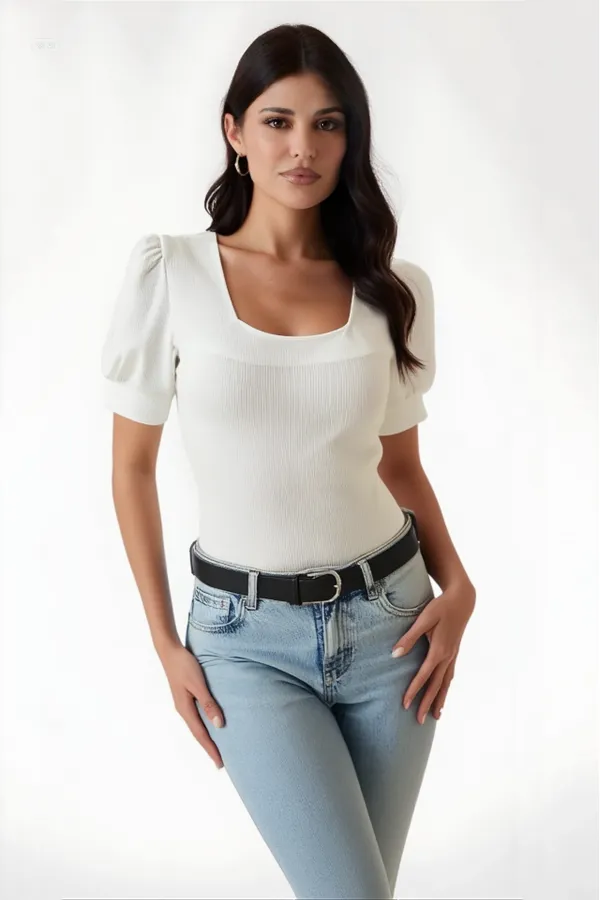 Kadın Beyaz Kare Yaka Örme Bluz HZL22W-BD104091